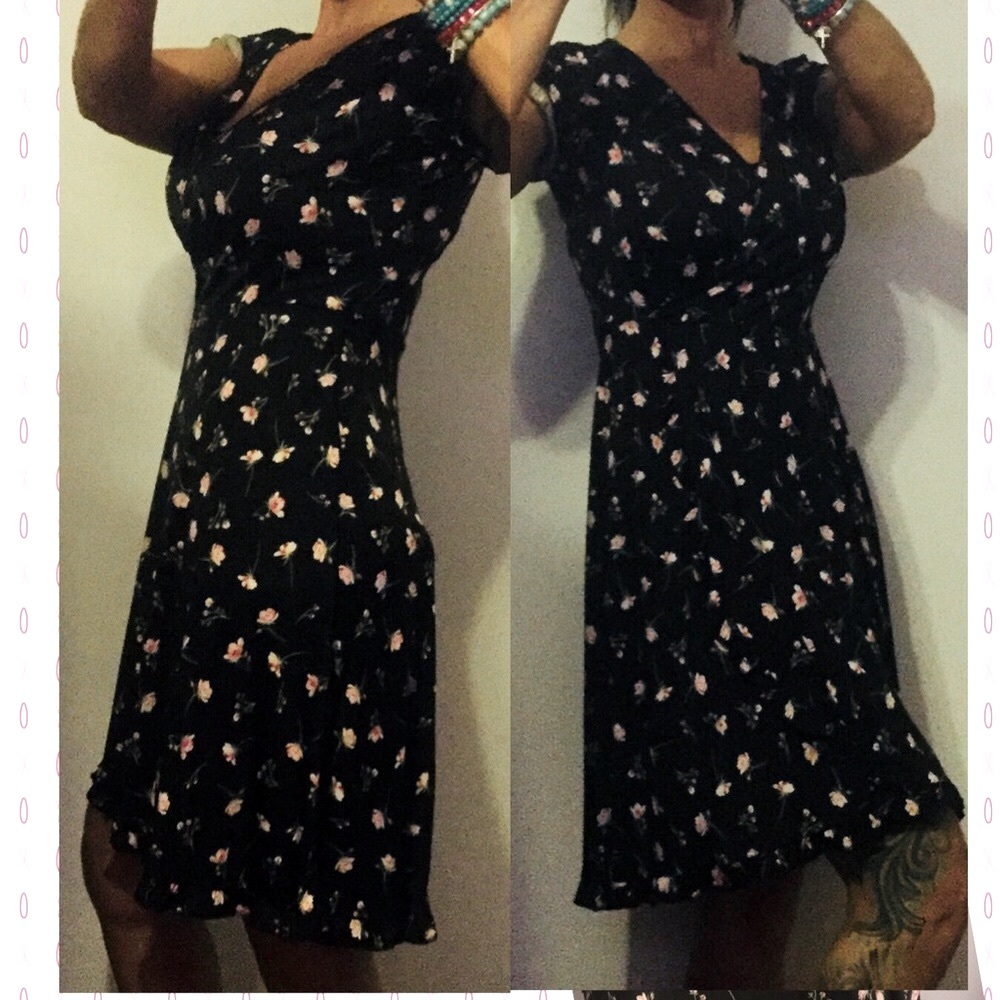 BLACK FLORAL SHORT SLEEVE TUNIC DRESS - Picture 4 of 8